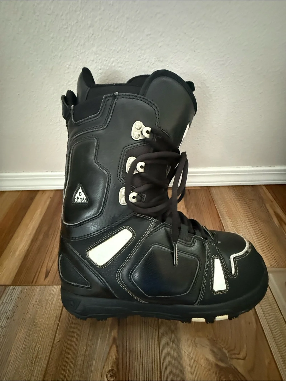 Burton Freestyle Snowboard Boots - Men’s Size 7